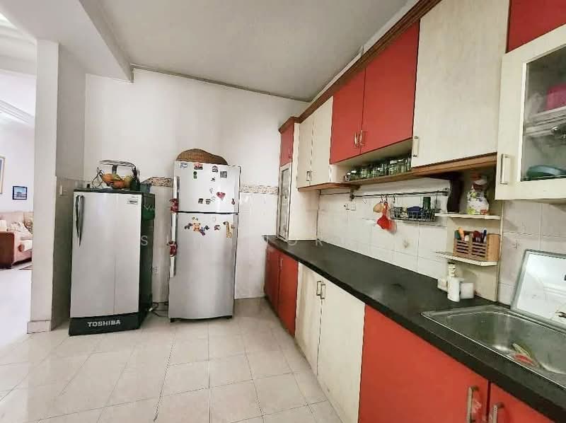 2-storey Terraced House for Sale in Taman Mutiara Rini (Skudai) - Sufi Norman - Kitchen - PropertyGuru.com.my