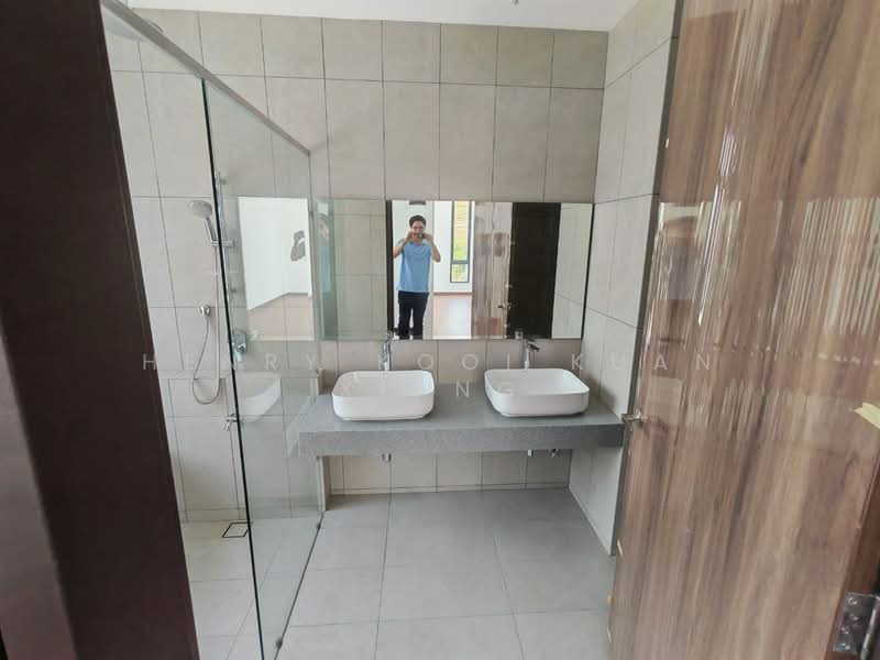 2-storey Terraced House for Sale in Elmina (Shah Alam) - Henry Kooi Kuan Xiang - Bathroom - PropertyGuru.com.my