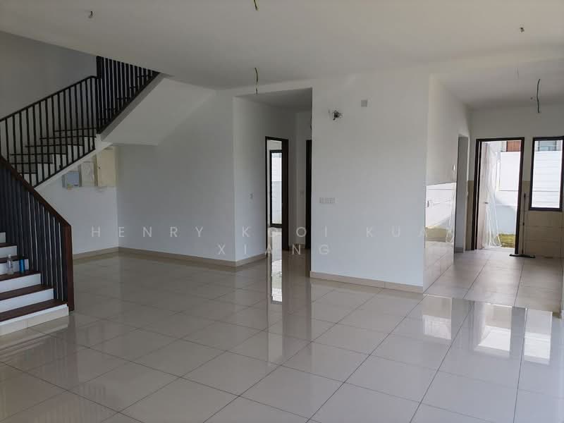 2-storey Terraced House for Sale in Elmina (Shah Alam) - Henry Kooi Kuan Xiang - Living Room - PropertyGuru.com.my