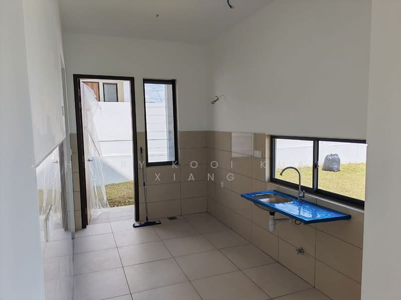 2-storey Terraced House for Sale in Elmina (Shah Alam) - Henry Kooi Kuan Xiang - Kitchen - PropertyGuru.com.my