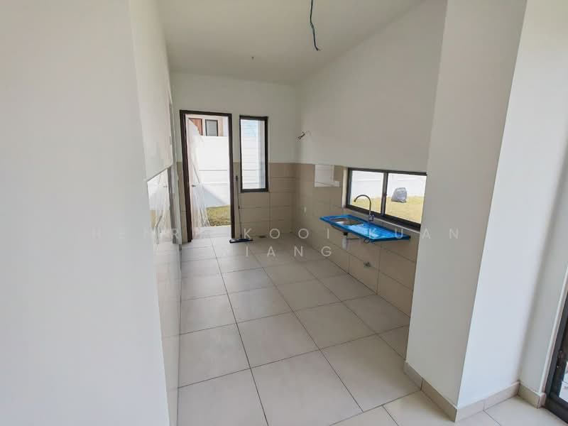 2-storey Terraced House for Sale in Elmina (Shah Alam) - Henry Kooi Kuan Xiang - Kitchen - PropertyGuru.com.my