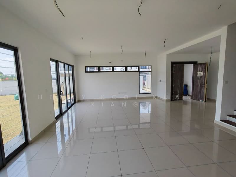 2-storey Terraced House for Sale in Elmina (Shah Alam) - Henry Kooi Kuan Xiang - Living Room - PropertyGuru.com.my