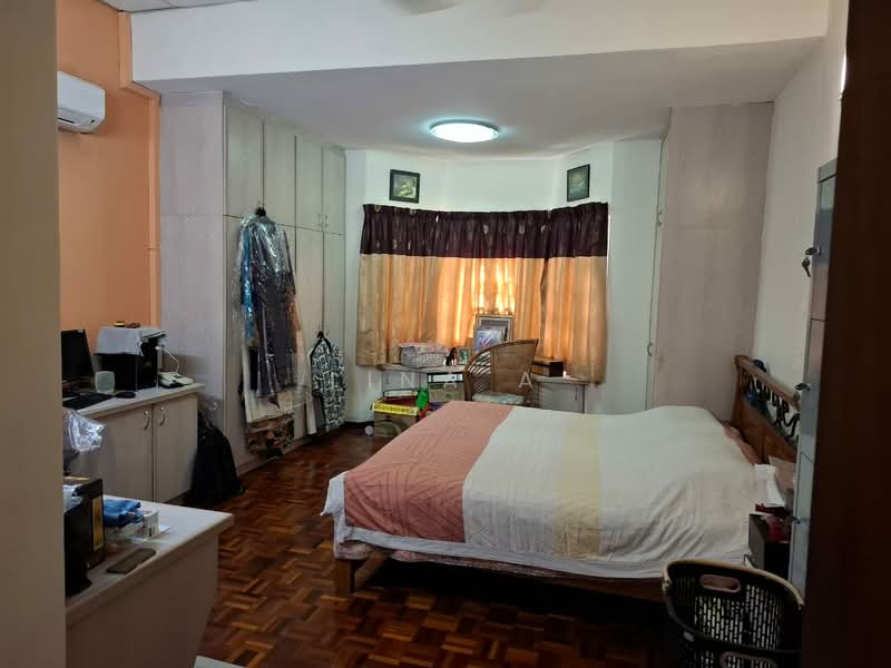 Rumah Banglo untuk Disewa di Seksyen 11 (Petaling Jaya) - Lina A - Bedroom - PropertyGuru.com.my