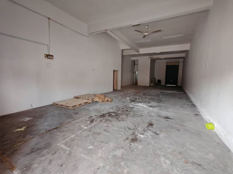 Shop for Rent in Taman Mutiara (Ulu Tiram) - JAN AU - Interior - PropertyGuru.com.my