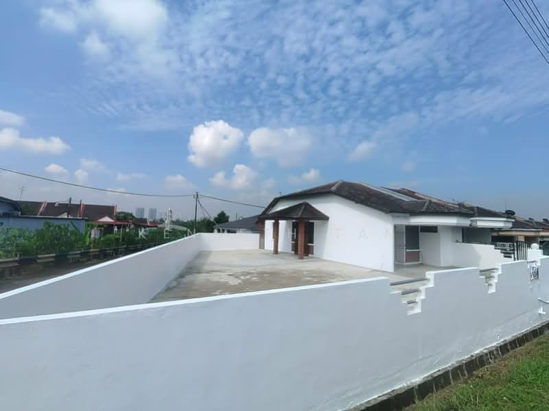 Rumah Teres untuk Dijual di Taman Daya (Johor Bahru) - Kenneth Tan - Exterior - PropertyGuru.com.my