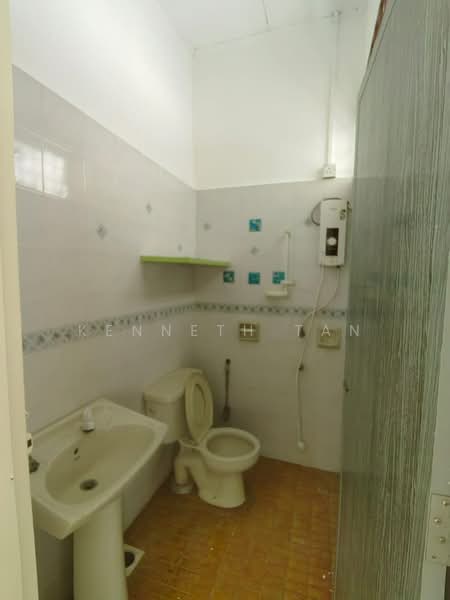 Rumah Teres untuk Dijual di Taman Daya (Johor Bahru) - Kenneth Tan - PropertyGuru.com.my