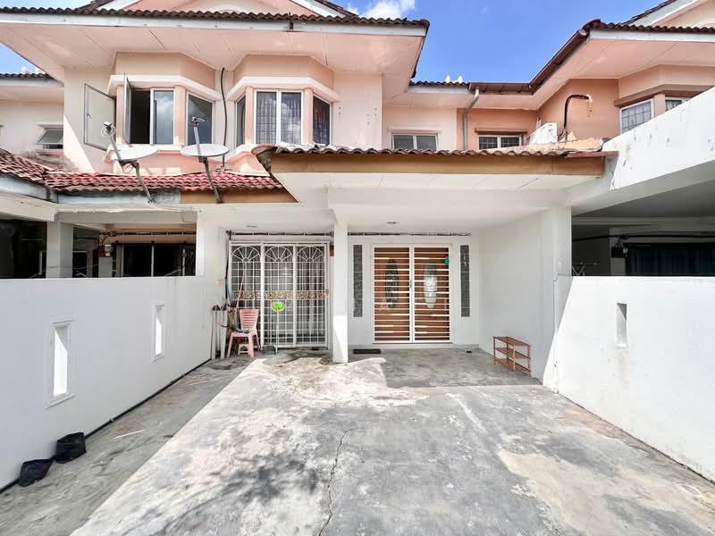 2-storey Terraced House for Sale in Alam Perdana (Puncak Alam) - Muz Hafiz - PropertyGuru.com.my
