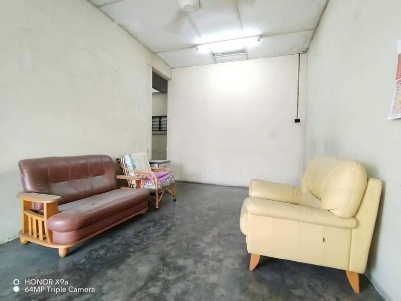1-storey Terraced House for Sale in Taman Canning (Ipoh) - Ck Max - Living Room - PropertyGuru.com.my