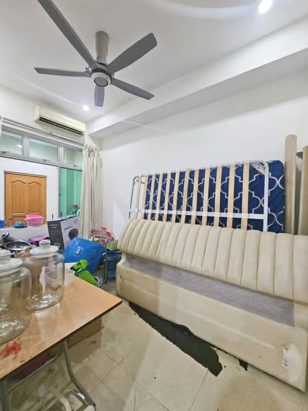 2-storey Terraced House for Sale in Taman Sutera Utama (Skudai) - Max Loh - Bedroom - PropertyGuru.com.my