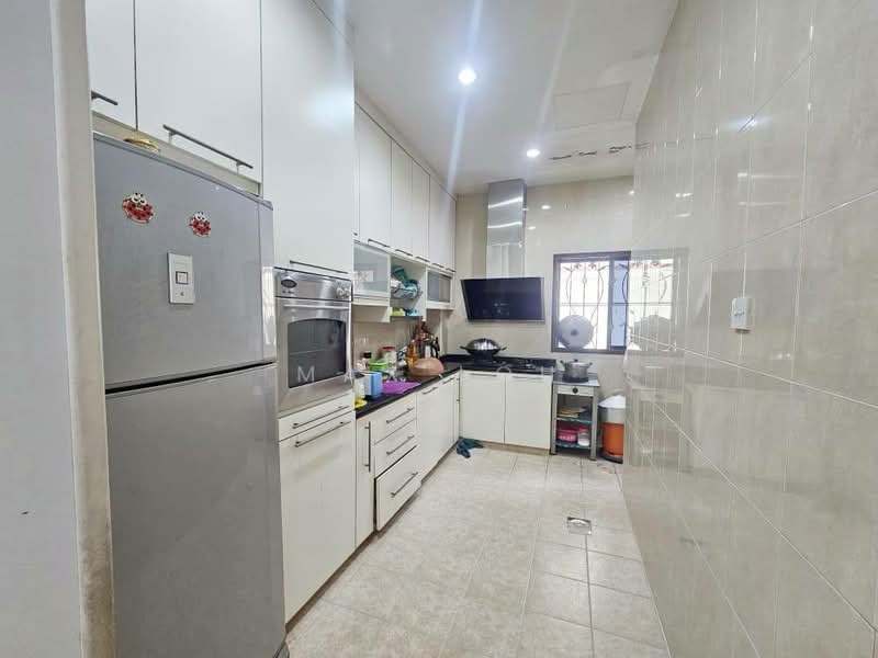 2-storey Terraced House for Sale in Taman Sutera Utama (Skudai) - Max Loh - Kitchen - PropertyGuru.com.my