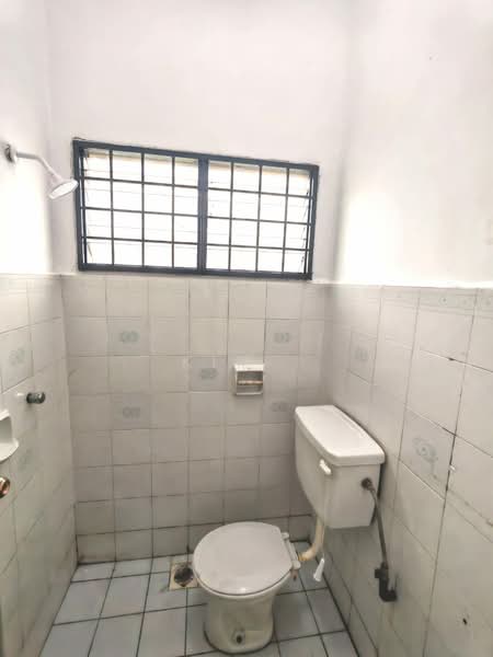 2-storey Terraced House for Rent in Bandar Seri Alam (Masai) - Kim . - Bathroom - PropertyGuru.com.my