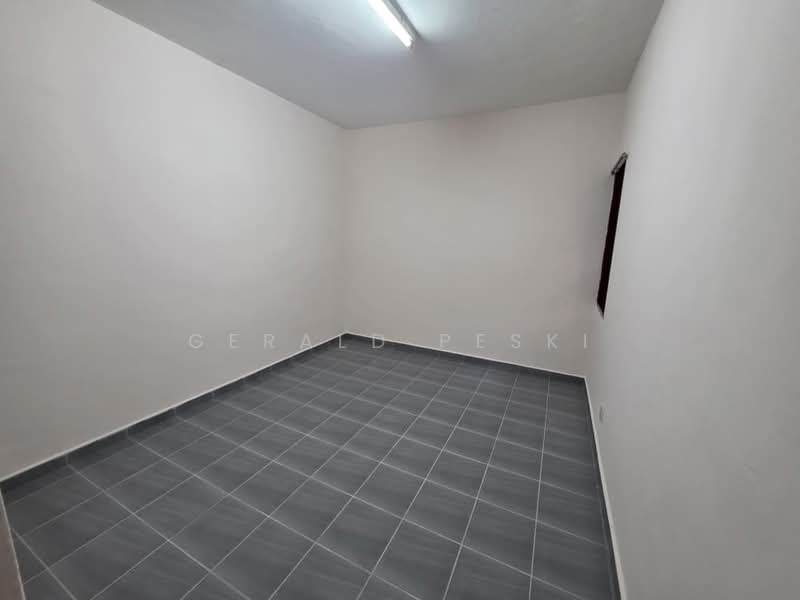 Kondominium untuk Dijual di Villa Condominium - Gerald Peski - Interior - PropertyGuru.com.my