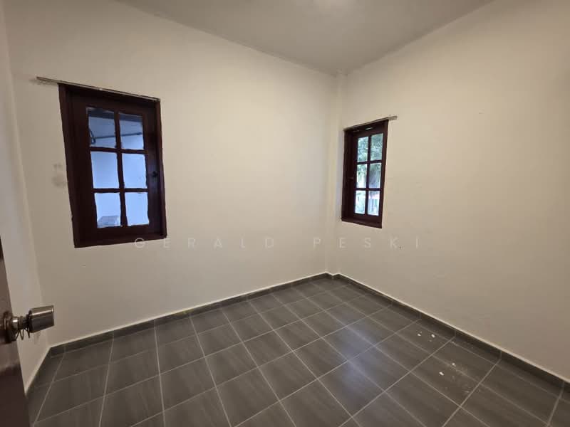 Kondominium untuk Dijual di Villa Condominium - Gerald Peski - Interior - PropertyGuru.com.my