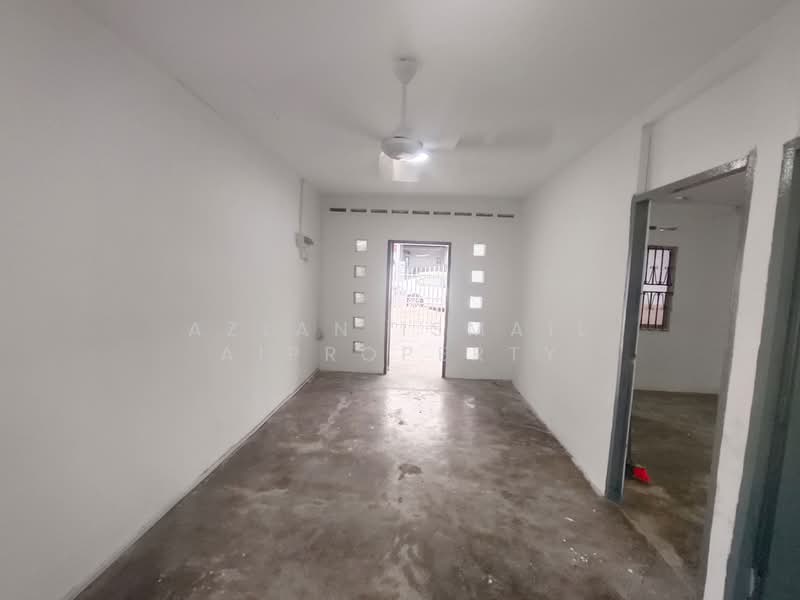 1-storey Terraced House for Sale in Taman Sri Skudai (Skudai) - Azlan Ismail aiproperty - Interior - PropertyGuru.com.my