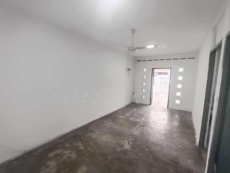 1-storey Terraced House for Sale in Taman Sri Skudai (Skudai) - Azlan Ismail aiproperty - Interior - PropertyGuru.com.my