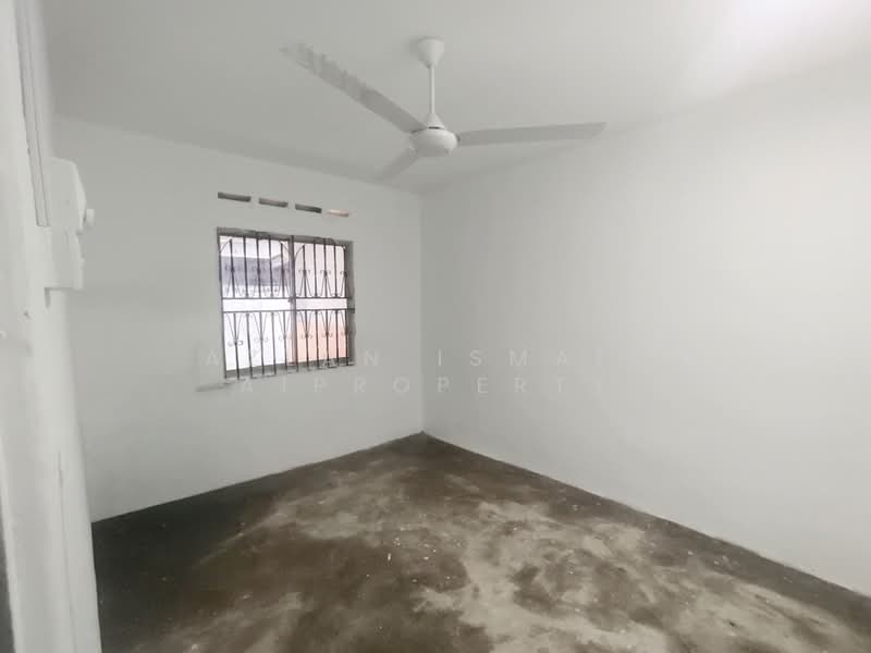 1-storey Terraced House for Sale in Taman Sri Skudai (Skudai) - Azlan Ismail aiproperty - Interior - PropertyGuru.com.my