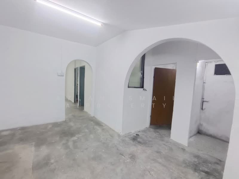 1-storey Terraced House for Sale in Taman Sri Skudai (Skudai) - Azlan Ismail aiproperty - Interior - PropertyGuru.com.my