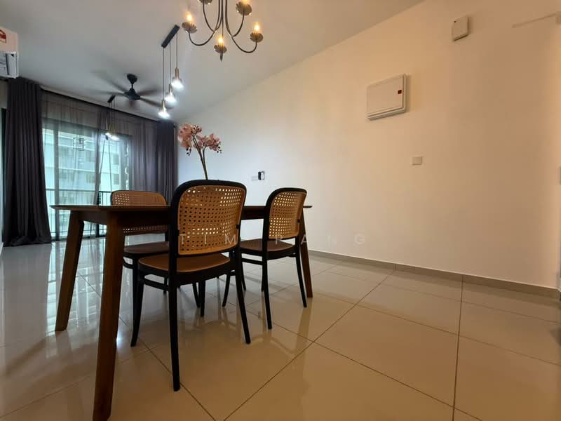 Servis Apartment untuk Disewa di Parkland Residence - Tim Pang - Dining Room - PropertyGuru.com.my