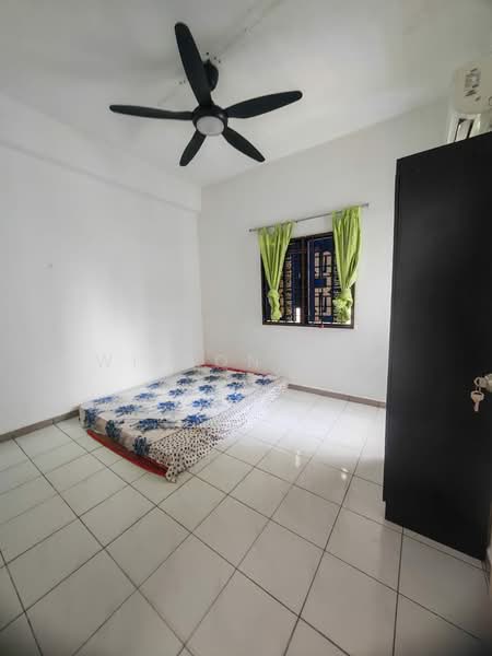 Apartment for Sale at Krystal Villa - Wilson Goh - Bedroom - PropertyGuru.com.my