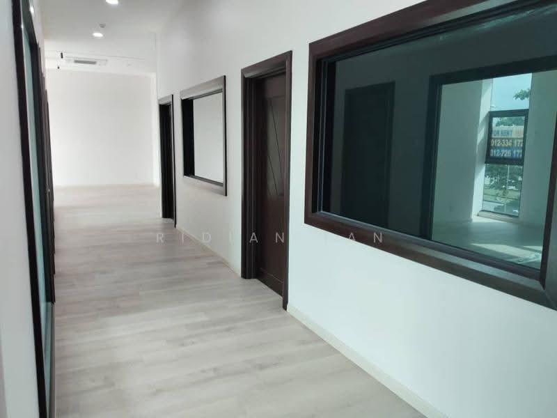 Factory for Rent in Pandamaran (Klang) - Ridian Tan - Corridor - PropertyGuru.com.my