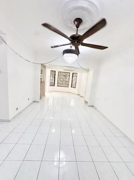 Rumah Teres 2 Tingkat untuk Dijual di Seksyen 19 (Shah Alam) - Tabris Wong - Living Room - PropertyGuru.com.my