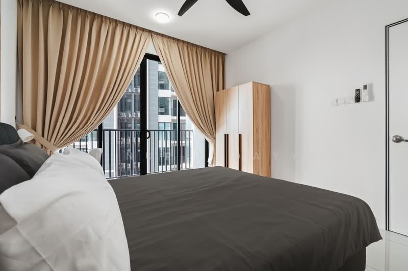 Servis Apartment untuk Disewa di AraTre' Residences - Sri Nur Hidayyah - Queen Bedroom 2 RM1000 - PropertyGuru.com.my
