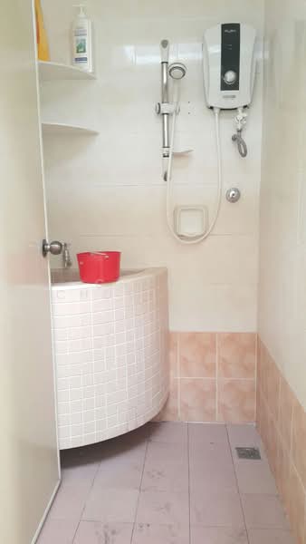 1-storey Terraced House for Sale in Tanjung Bungah (Penang) - Chong Chooi Wei - Bathroom - PropertyGuru.com.my