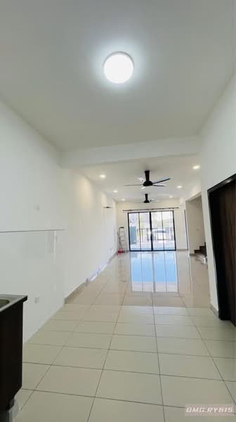 2-storey Terraced House for Rent in Bandar Bukit Raja (Klang) - Rylin Tan - Living Room - PropertyGuru.com.my