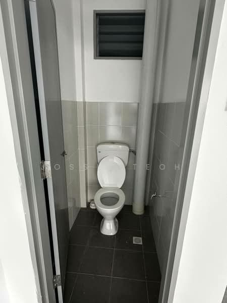 Shop for Rent in Simpang Ampat (Penang) - Jossie Teoh - Bathroom - PropertyGuru.com.my