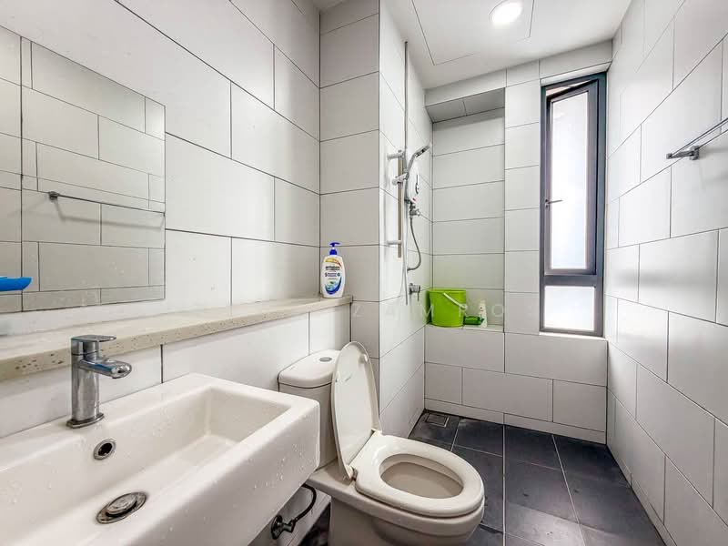 3-storey Terraced House for Sale in Tamansari (Rawang) - Izzat Zamros - PropertyGuru.com.my