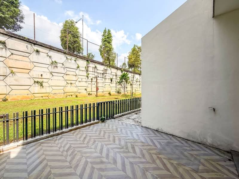 3-storey Terraced House for Sale in Tamansari (Rawang) - Izzat Zamros - PropertyGuru.com.my