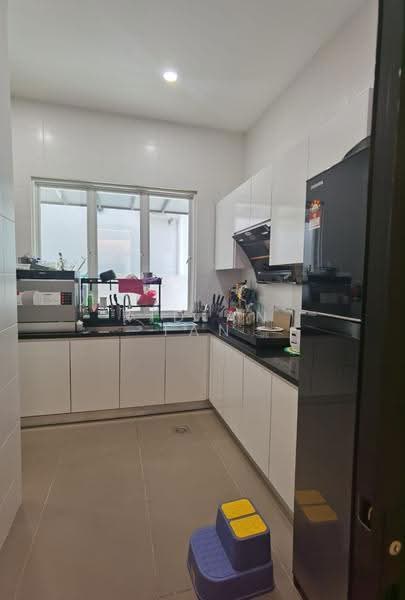 Rumah Berkembar untuk Dijual di Bandar Botanic (Klang) - Ridian Tan - Kitchen - PropertyGuru.com.my