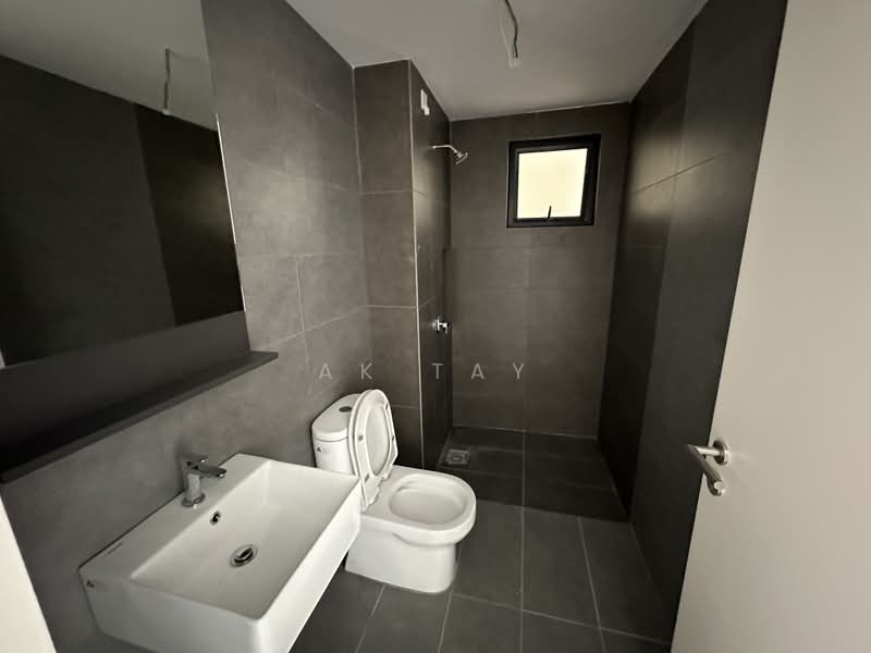 Kondominium untuk Dijual di D'Terra Residences - AK TAY - Bathroom - PropertyGuru.com.my