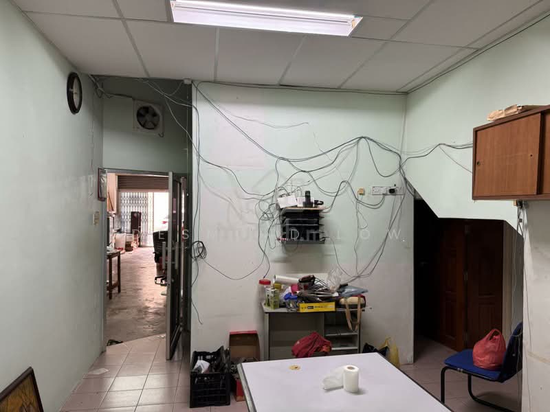 Shop for Rent in Taman Cahaya Indah (Ampang) - Desmond Low - Interior - PropertyGuru.com.my