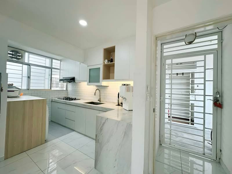 Pangsapuri untuk Dijual di De Cemara - Hazeman Omar - Kitchen - PropertyGuru.com.my