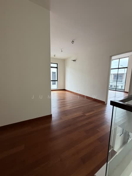 Rumah Berkembar untuk Dijual di Taman Sutera Utama (Skudai) - Junz Liew - PropertyGuru.com.my