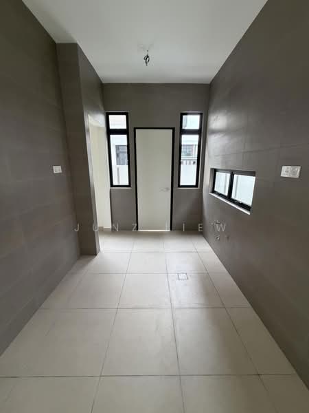Rumah Berkembar untuk Dijual di Taman Sutera Utama (Skudai) - Junz Liew - PropertyGuru.com.my