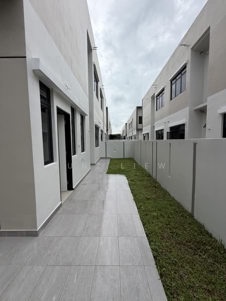 Rumah Berkembar untuk Dijual di Taman Sutera Utama (Skudai) - Junz Liew - PropertyGuru.com.my