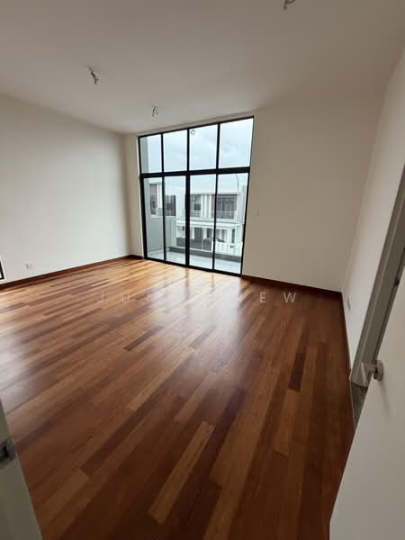 Rumah Berkembar untuk Dijual di Taman Sutera Utama (Skudai) - Junz Liew - PropertyGuru.com.my
