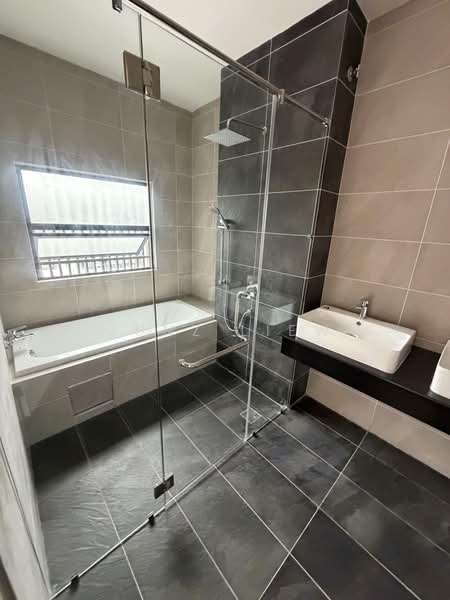Rumah Berkembar untuk Dijual di Taman Sutera Utama (Skudai) - Junz Liew - PropertyGuru.com.my
