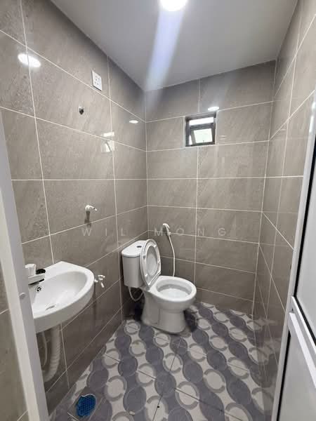 Rumah Teres 2 Tingkat untuk Dijual di Taman Johor Jaya (Johor Bahru) - Wil Mong - Bathroom - PropertyGuru.com.my