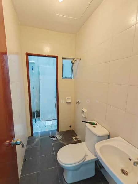 Townhouse for Rent in Taman Putra Perdana (Puchong) - Evan Goh - Bathroom - PropertyGuru.com.my