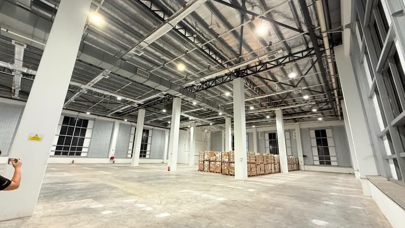 Warehouse for Rent in Shah Alam (Selangor) - Wei Hang Lee - Interior - PropertyGuru.com.my