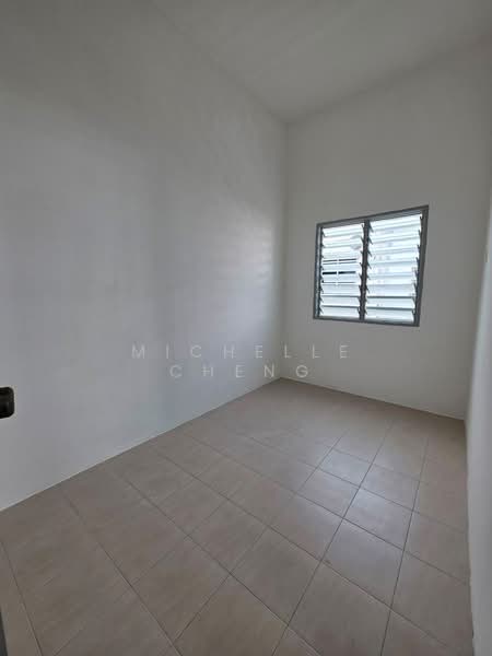 1-storey Terraced House for Sale in Taman Pengkalan Pertama (Ipoh) - Michelle Cheng - Bedroom - PropertyGuru.com.my