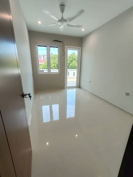 Terraced House for Sale in Island Glades (Jelutong) - Mei Lew - Interior - PropertyGuru.com.my