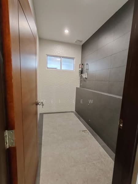 Terraced House for Sale in Island Glades (Jelutong) - Mei Lew - Bathroom - PropertyGuru.com.my