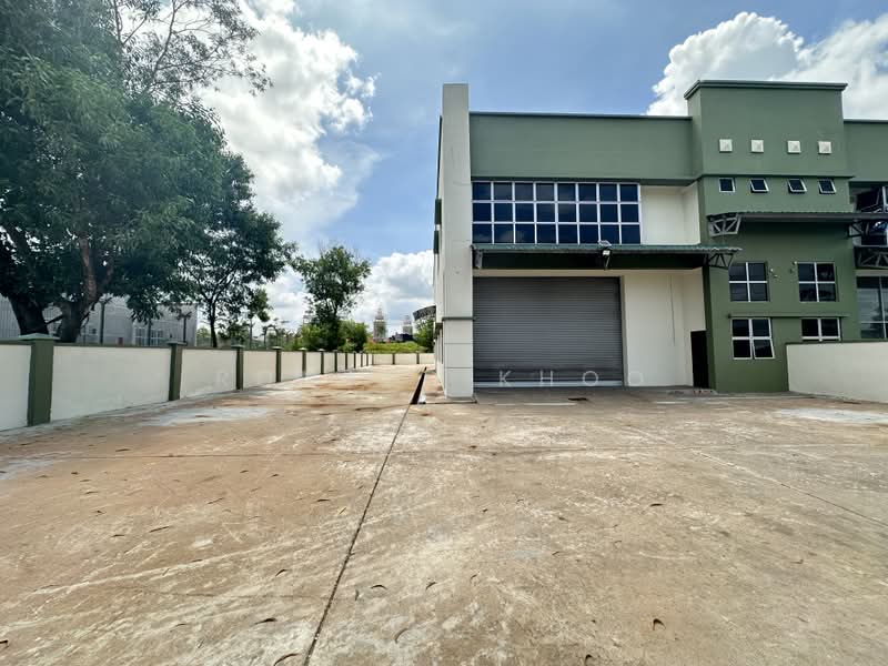Semi-D Factory for Rent in Seksyen 34 (Shah Alam) - Ronald Khoo - Exterior - PropertyGuru.com.my