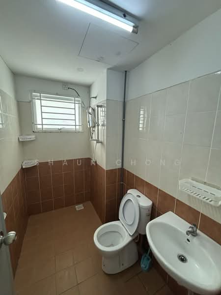 Condominium for Rent at Pearl Avenue - Shaun Chong - Bathroom - PropertyGuru.com.my