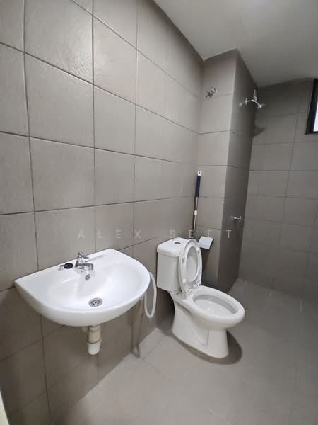 Apartment for Rent at Residensi Max - Alex Seet - Bathroom - PropertyGuru.com.my