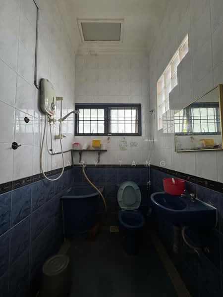 Bungalow for Sale in Kampung Sri Ampang (Ipoh) - Gary Tang - Bathroom - PropertyGuru.com.my